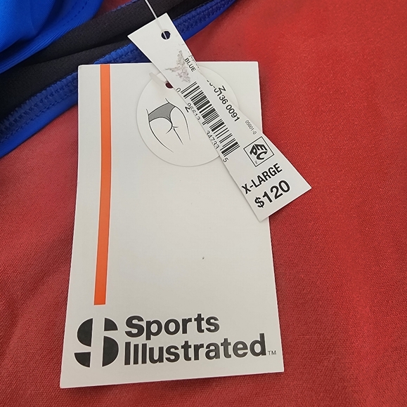 Sports Illustrated Zip Up Chest One Piece Size XL New - Picture 3 of 5